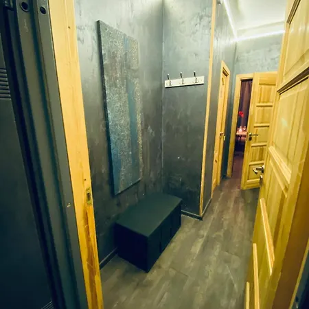 Elite *